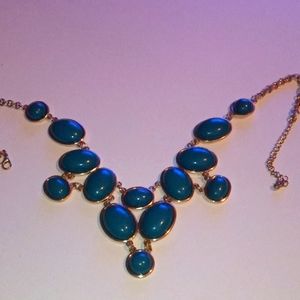Vintage Turquoise Lucite Bib Necklace. Great Shape.